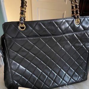 SOLD ❤️AUTHENTIC CHANEL TOTE❤️SOLD consignment